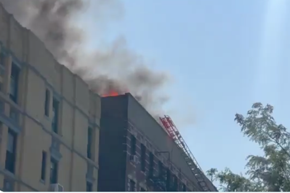 Parts of Manhattan covered in black smoke after apartment fire leads to massive emergency response Parts of Manhattan covered in black smoke after apartment fire leads to massive emergency response