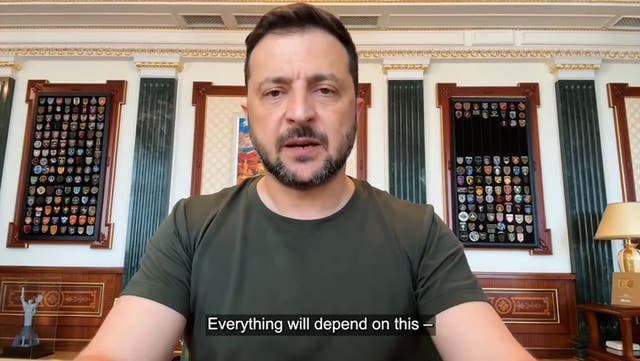 <p>Zelensky sends message to Trump as US president meets Putin for crunch Alaska summit.</p>