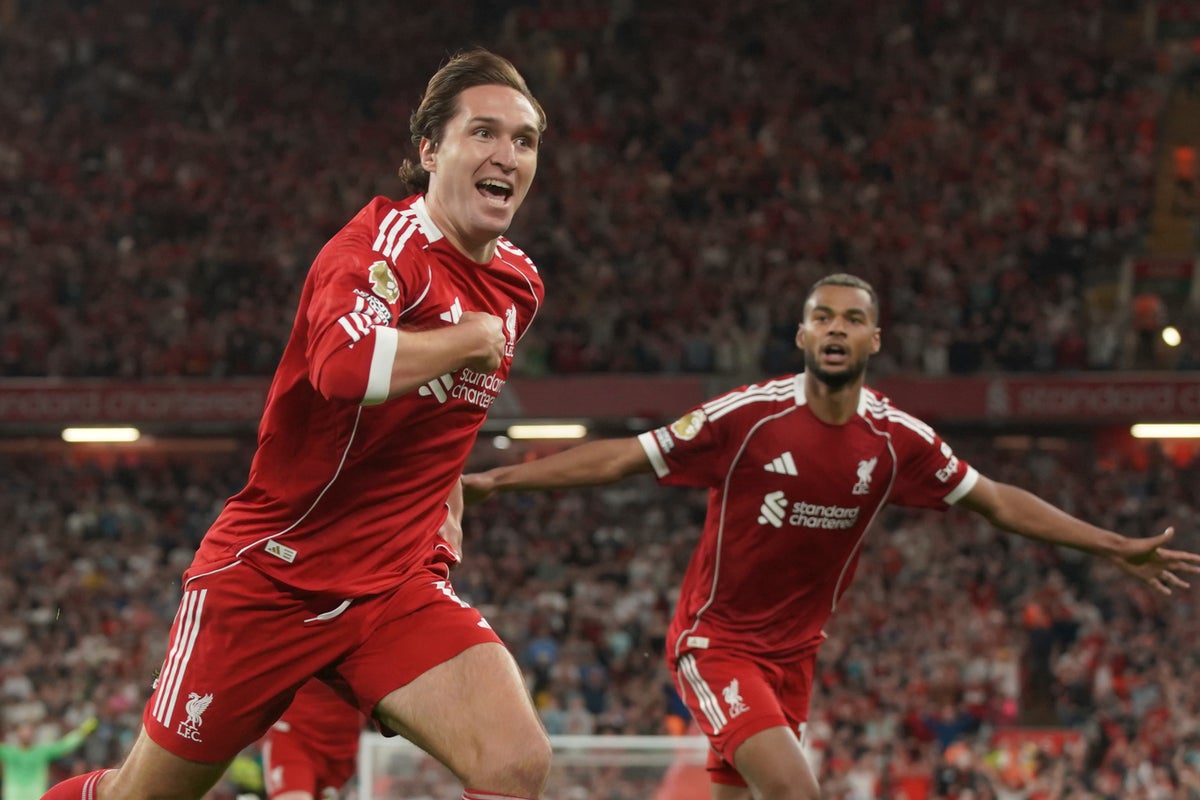 Transfer news live: Man Utd make £100m midfielder decision, Chiesa’s Liverpool future, City receive Ederson bid