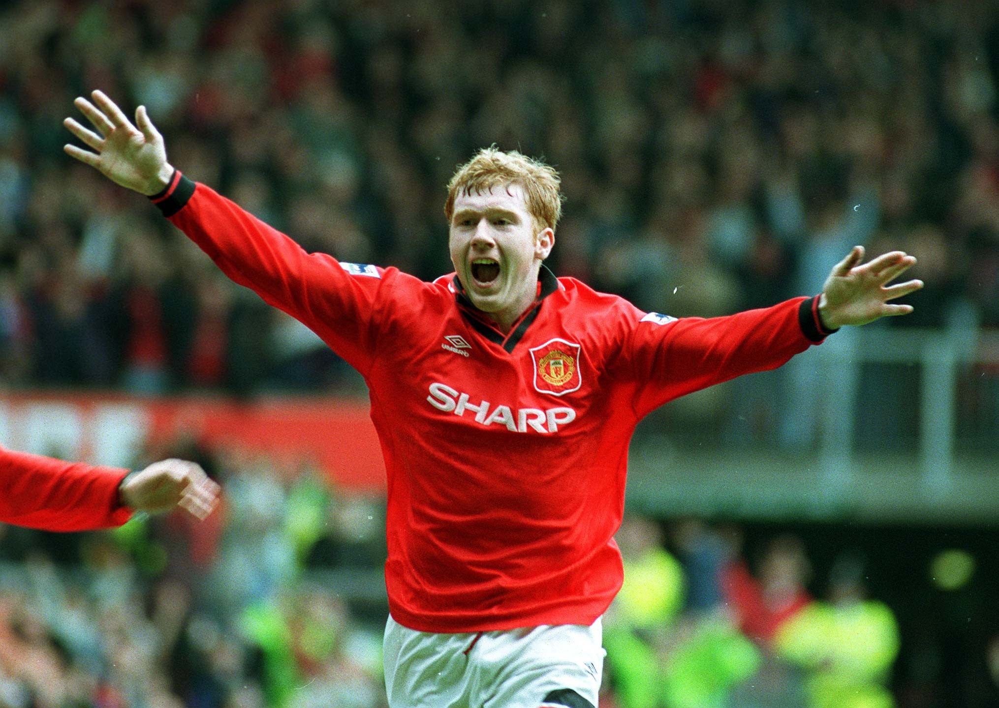 Chlapec Paul Schools by bol naďalej dôležitou súčasťou budúcnosti Man United