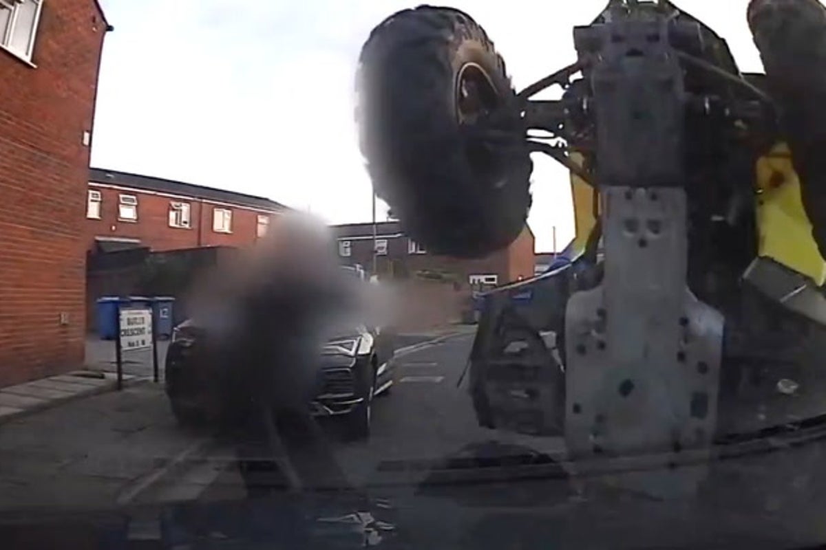 Quad bike-riding suspect rams into police and narrowly misses officer