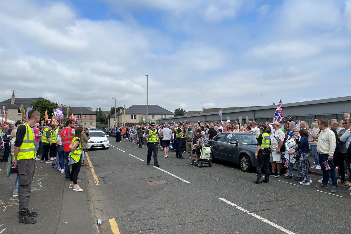 https://static.independent.co.uk/2025/08/16/13/16132907-5f17f8e7-85a3-4b6b-bdc2-4f0597da91ca.jpg?width=1200&height=800&crop=1200:800