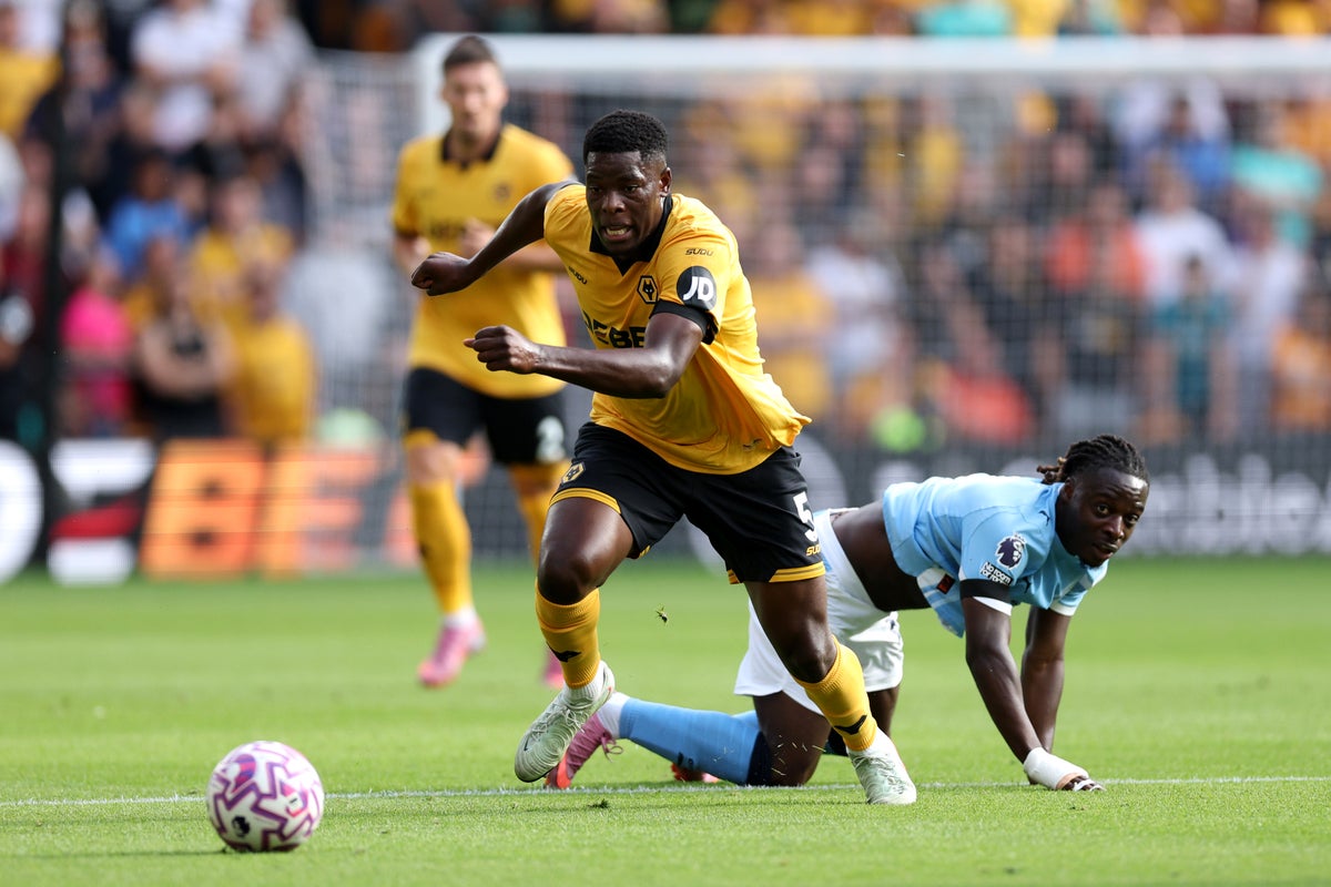 Wolves vs Man City live: Marshall Munetsi has goal disallowed as hosts fight back