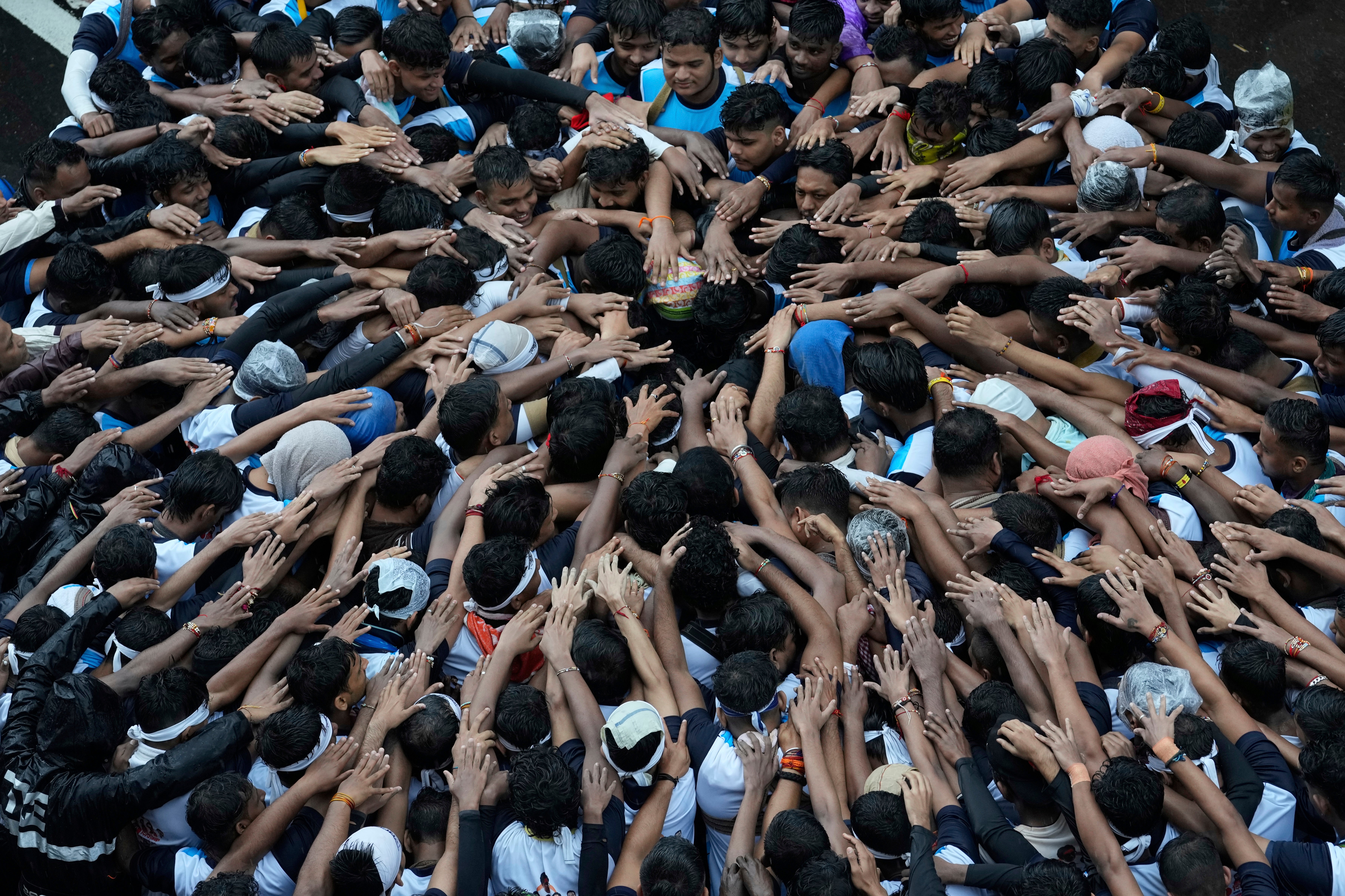 APTOPIX India Hindu Festival