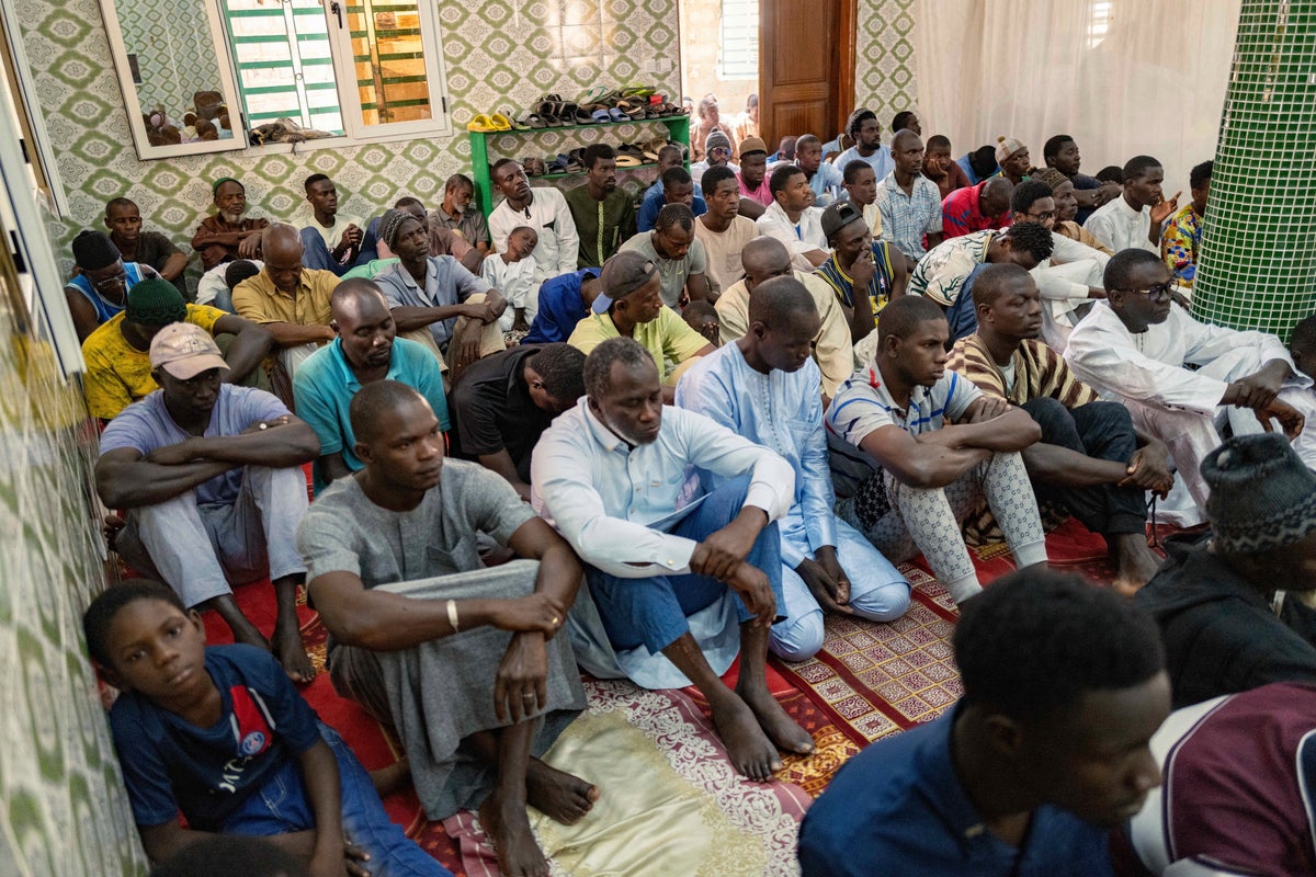 Senegal's ‘schools for husbands’ aim to shift gender roles and keep mothers from dying
