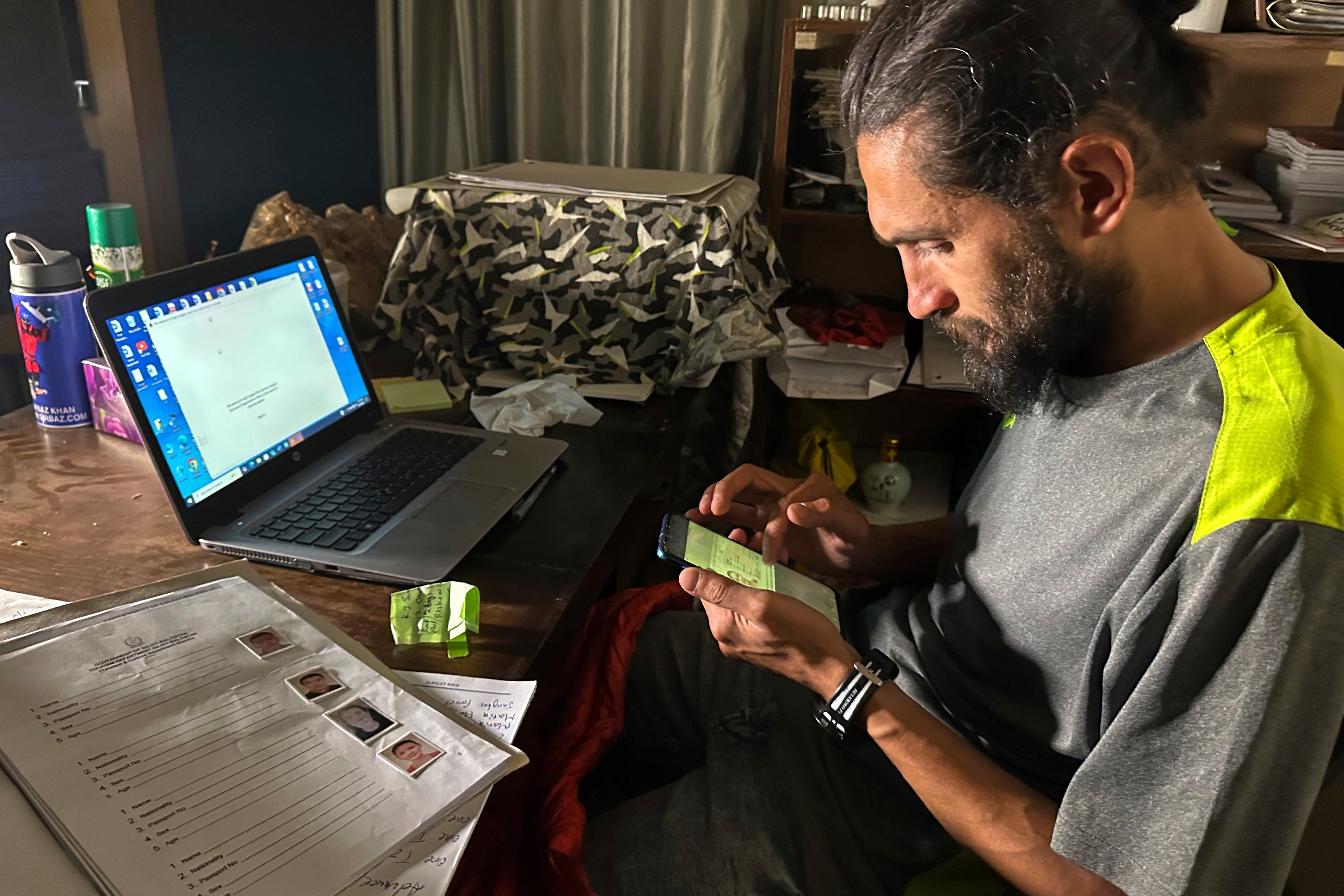 Pakistan Chinese Climber