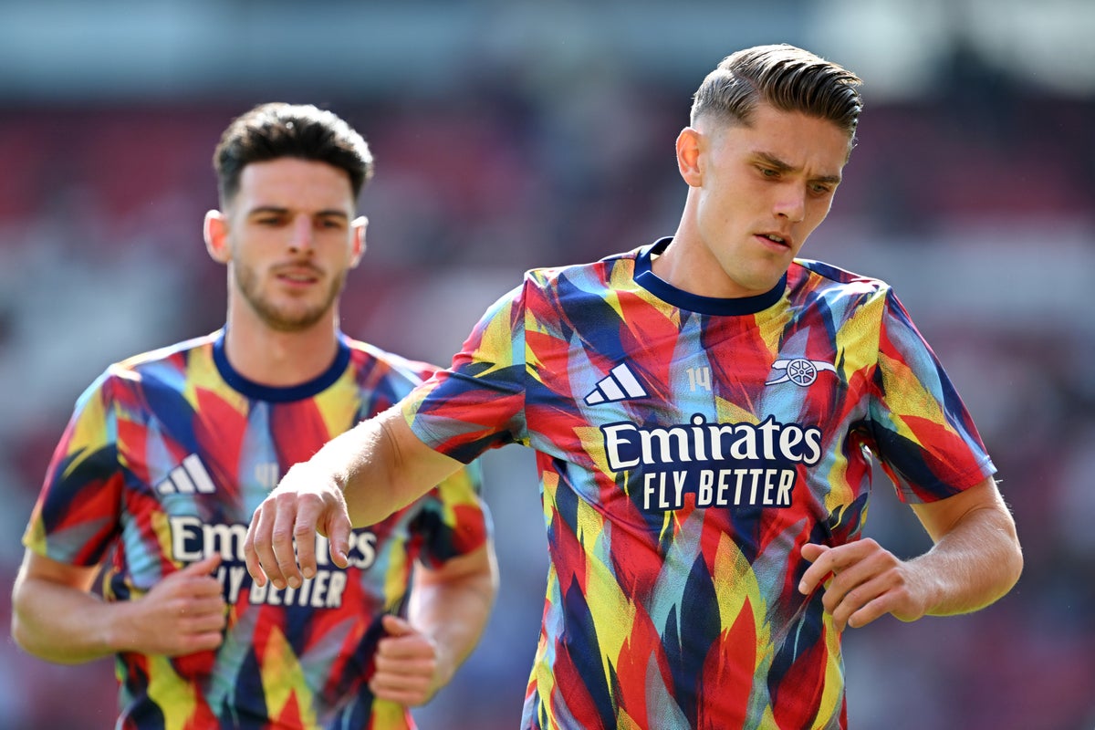 Man United vs Arsenal live: Gyokeres makes debut but Sesko on bench for Premier League blockbuster
