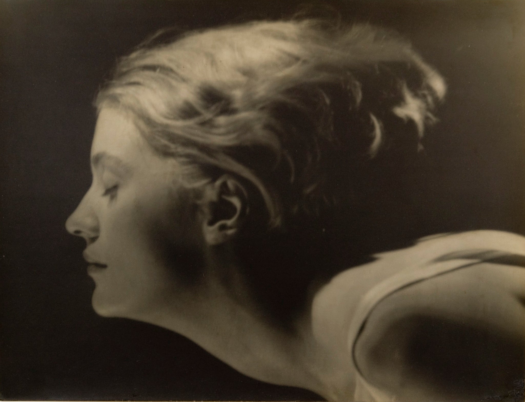 Ray, ‘Floating Head of Lee Miller’, 1929