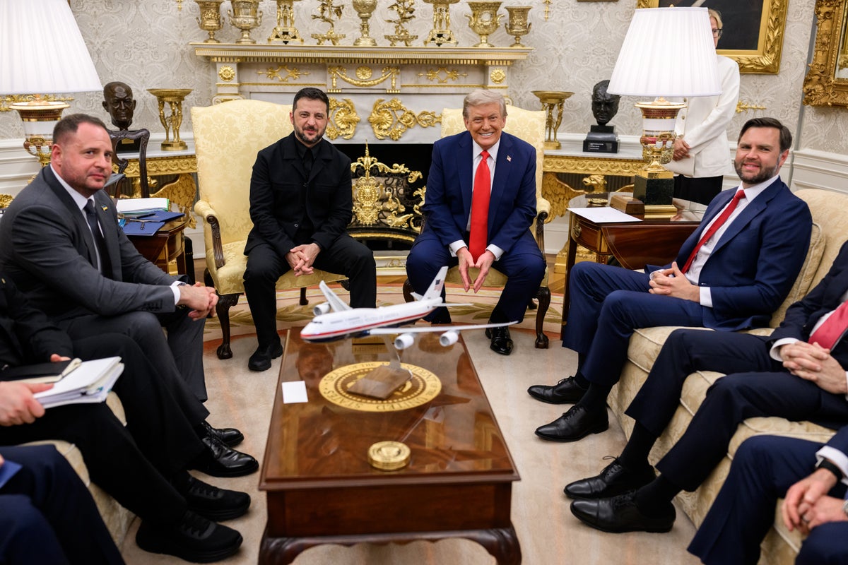 Vance’s demeanor during Zelensky summit is praised online