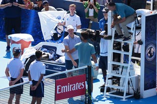 Alcaraz comforts Sinner after his sudden retirement from the match
