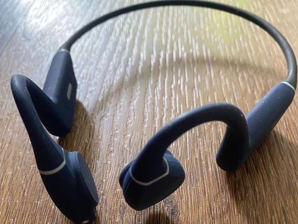 Creative outlier free pro wireless open-ear waterproof headphones