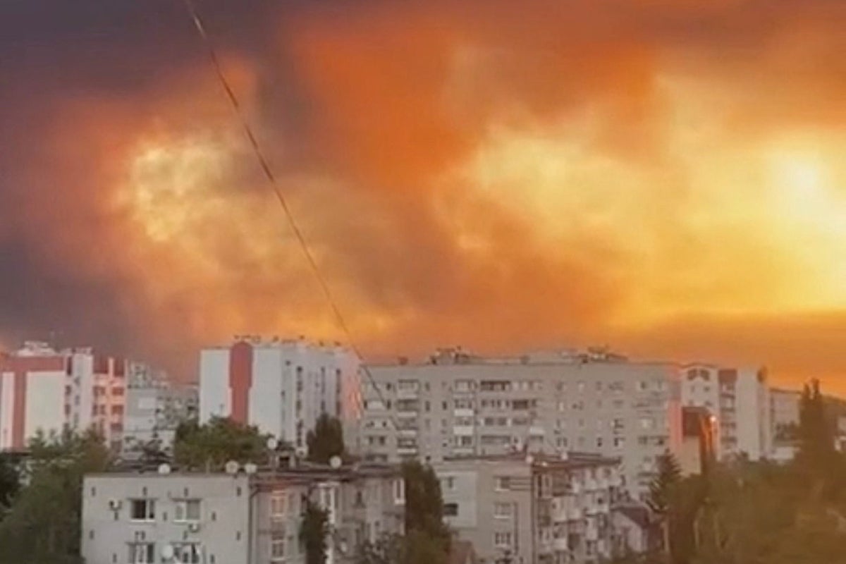 Russia launches fresh drone assault on Ukraine amid peace talks