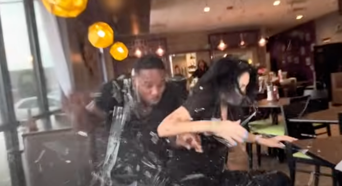 <p>The couple had been tucking into a meal in Texas when the incident occurred</p>