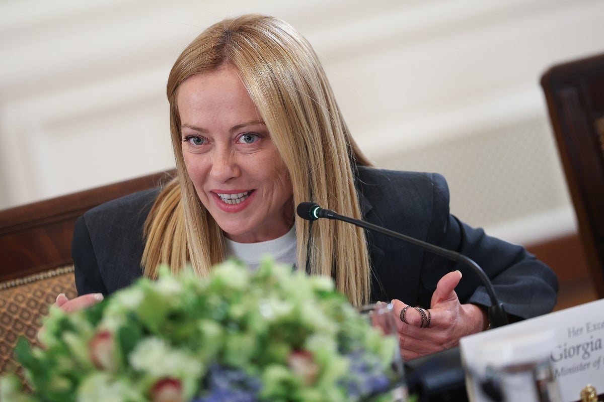 Meloni caught making strange confession to Trump at Ukraine summit