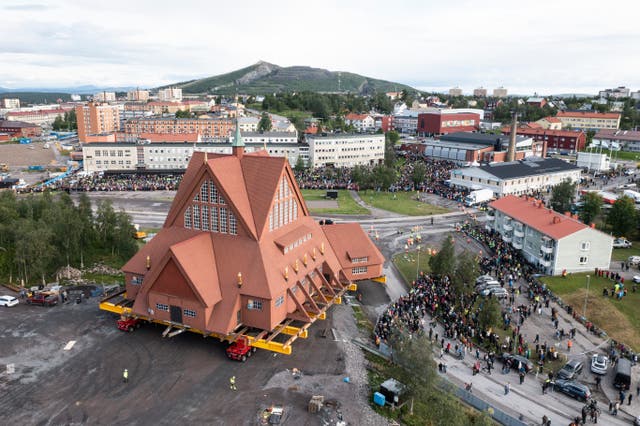 SUECIA-IGLESIA TRASLADADA