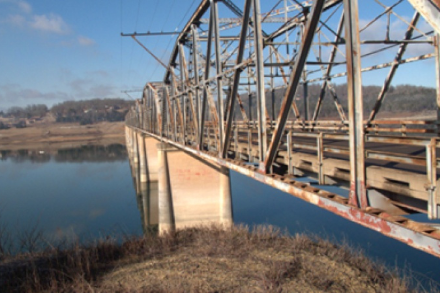 Built in 1951, the historic Theodosia Bridge spans Bull Shoals Lake at 1,816 feet