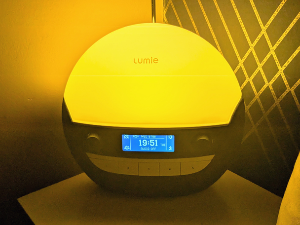 indybest best sunrise alarm clocks review Lumie bodyclock luxe 750DAB