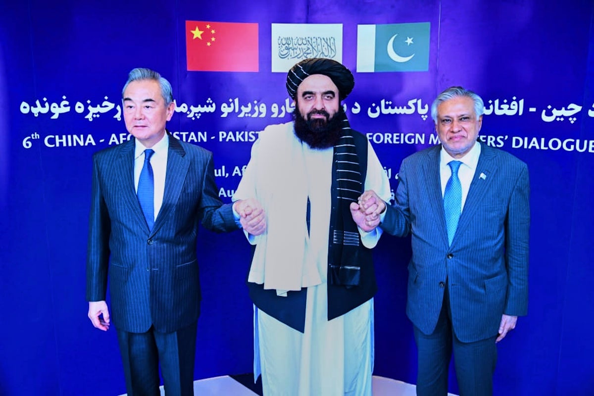 Pakistan, China and Afghanistan hold high-level meeting in Kabul to boost cooperation