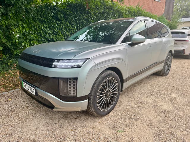 <p>The Hyundai Ioniq 9 gets a futuristic look that's both stylish and premium</p>