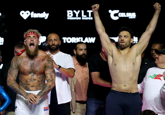 <p>Julio Cesar Chavez Jr (right) has been detained in Mexico after being deported for alleged ties to the Sinaloa Cartel</p>