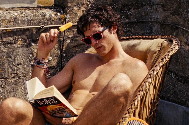 <p>Jacob Elordi reading Harry Potter in Emerald Fennell’s ‘Saltburn’ </p>