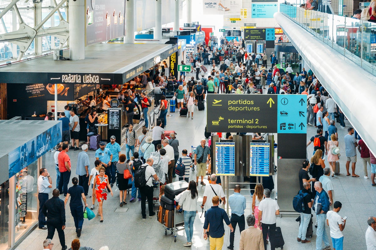Portuguese airport workers threaten to strike every weekend for the rest of the year