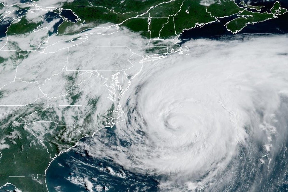 Hurricane Erin updates: Life-threatening waves pound North Carolina coast as storm moves north