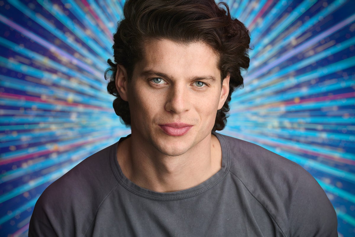 Strictly Come Dancing: Emmerdale star Lewis Cope named as Kristian Nairn replacement