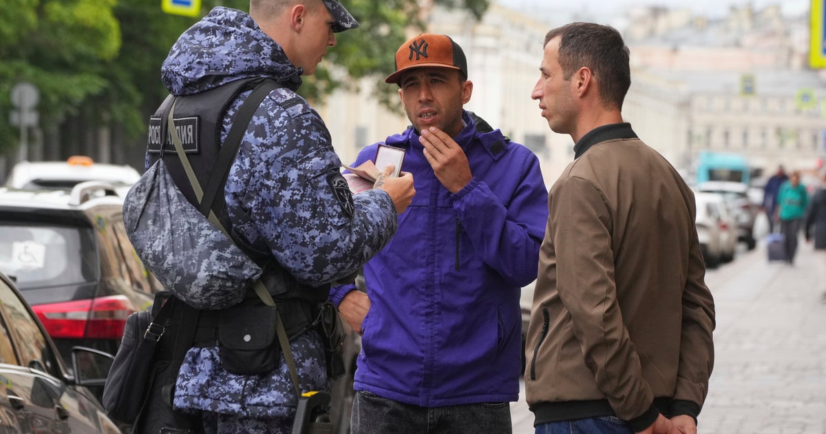 Porno aktrisa Natali Semenova ishtirokidagi porno filmlarni onlayn tomosha qiling Yosh qizlar bilan hammomda jinsiy aloqa