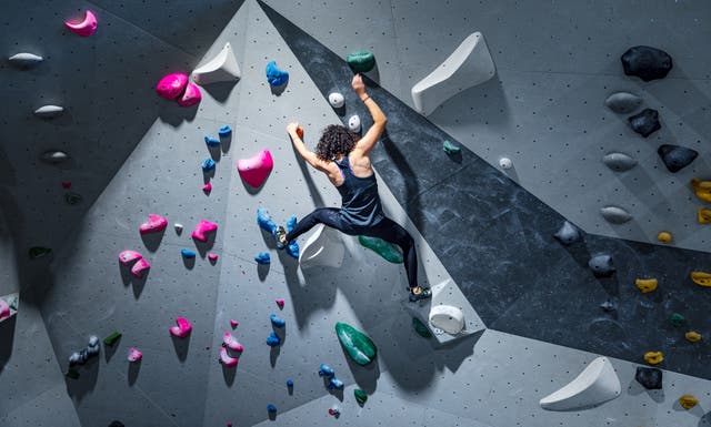 <p>Bouldering is a risky sport and can lead to injuries if not careful </p>