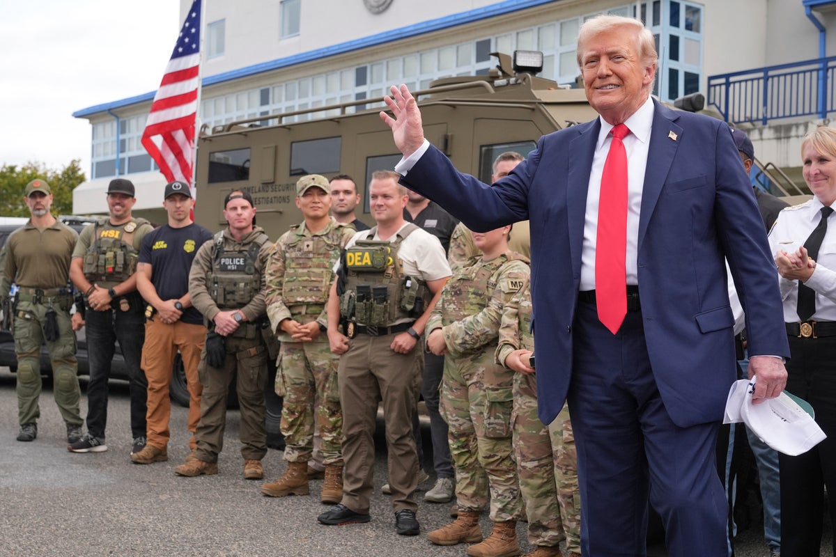 https://static.independent.co.uk/2025/08/22/15/APTOPIX_Trump_District_of_Columbia_97243.jpg?width=1200&height=800&crop=1200:800