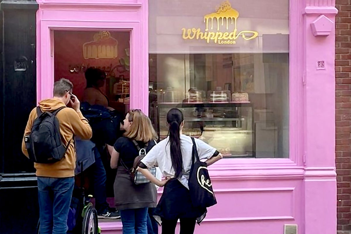 Cafe worker wins £20,000 after being made to work with the door open in winter