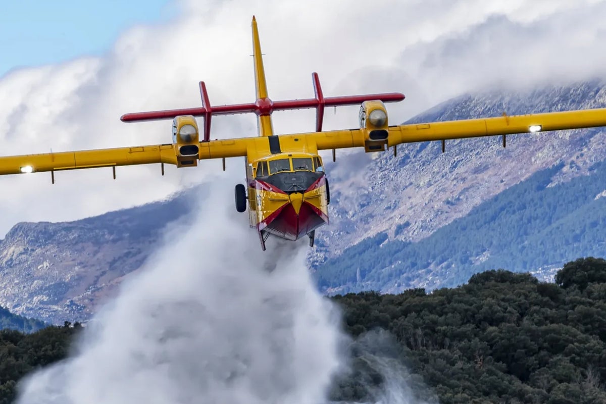 Watch Spanish army tackle devastating wildfires from the sky in plane cockpit footage