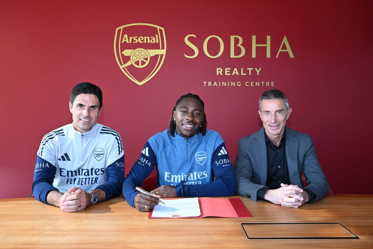 Transfer news live: Arsenal announce Eze, Man Utd in talks over goalkeeper, Isak to Liverpool update