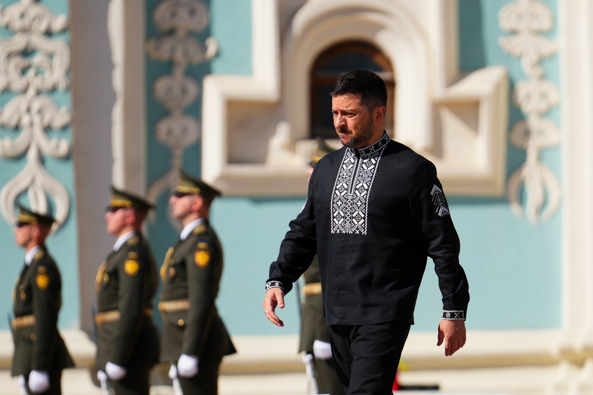 Ukraine-Russia war latest: Zelensky seeks to push Putin ‘to peace’ as Kyiv marks Independence Day
