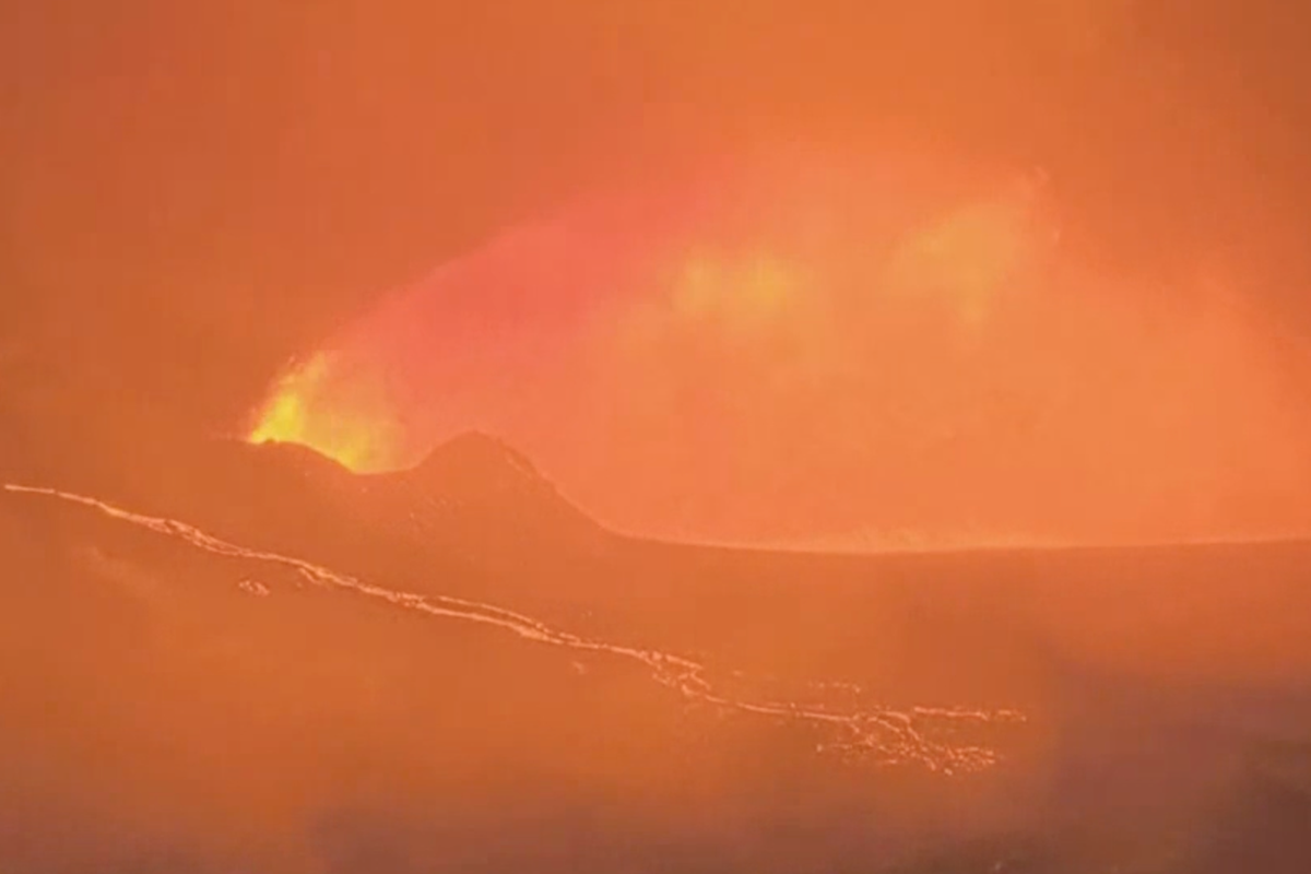 Lava fountains pour from Hawaii’s Kilauea volcano in mesmerising video
