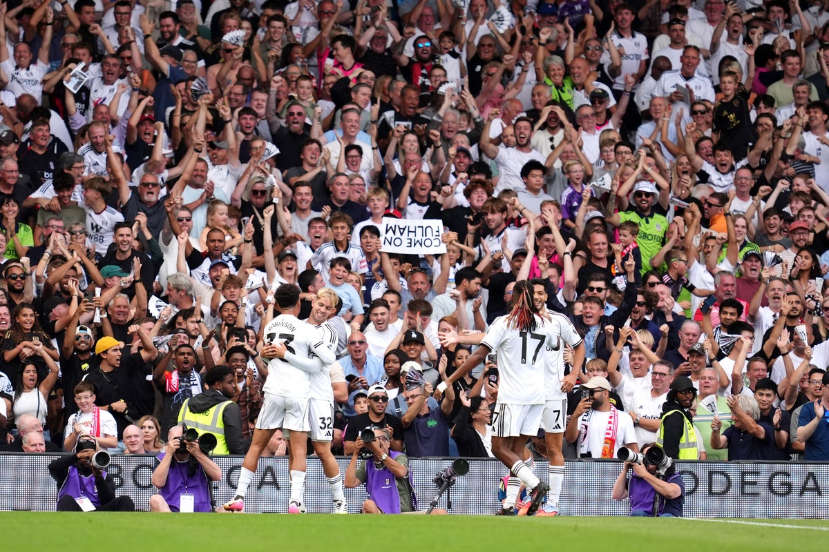 Man Utd remain winless after Emile Smith Rowe equaliser earns Fulham a point