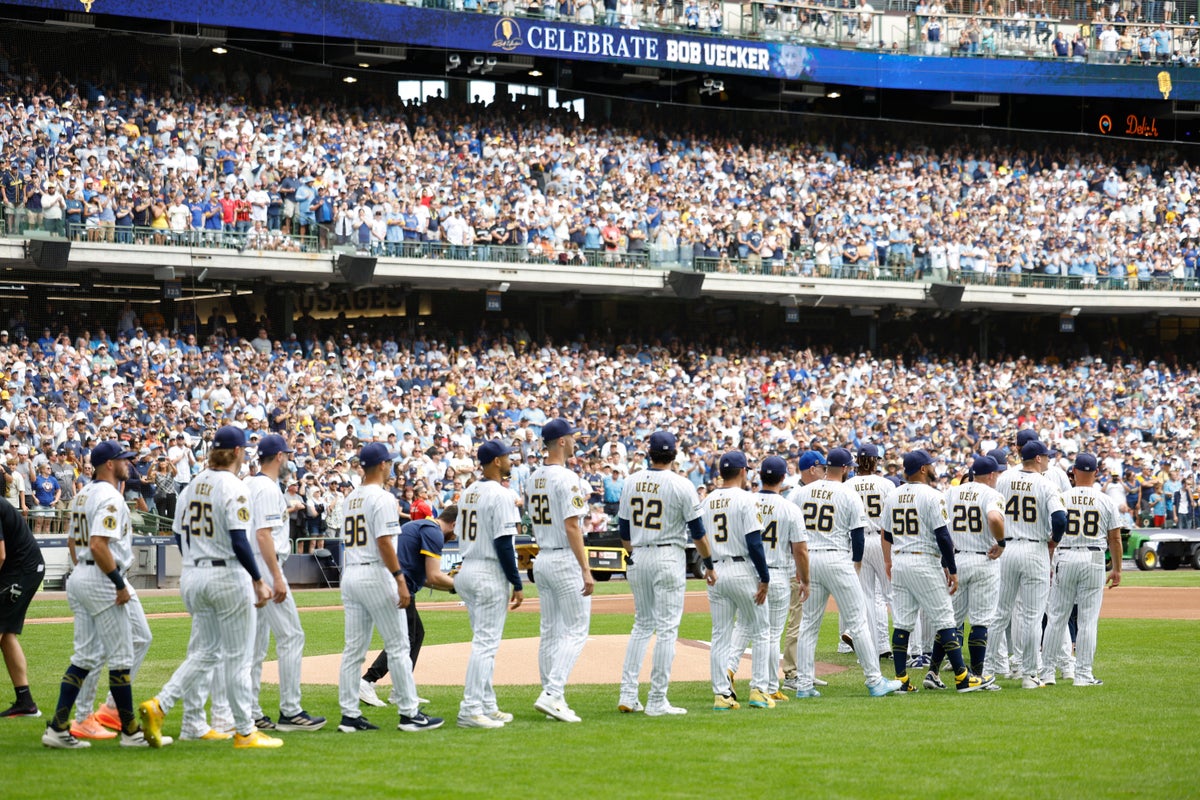 Brewers pay tribute to longtime broadcaster Bob Uecker in star-studded pregame ceremony
