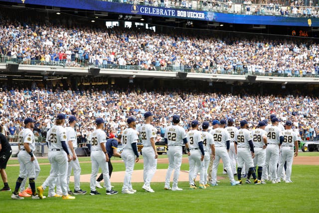 Giants Brewers Baseball