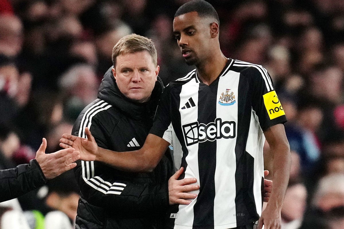 Eddie Howe says Alexander Isak future ‘irrelevant’ when Newcastle face Liverpool