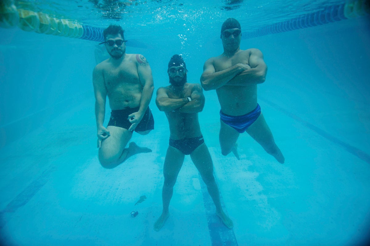 Ukrainian veterans' inspiring Bosphorus swim on Independence Day, in photos