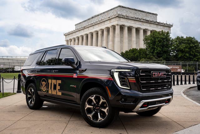 <p>The graphics packages ordered by ICE are inspired by Donald Trump's private 757, and feature the president's name on the rear windows</p>