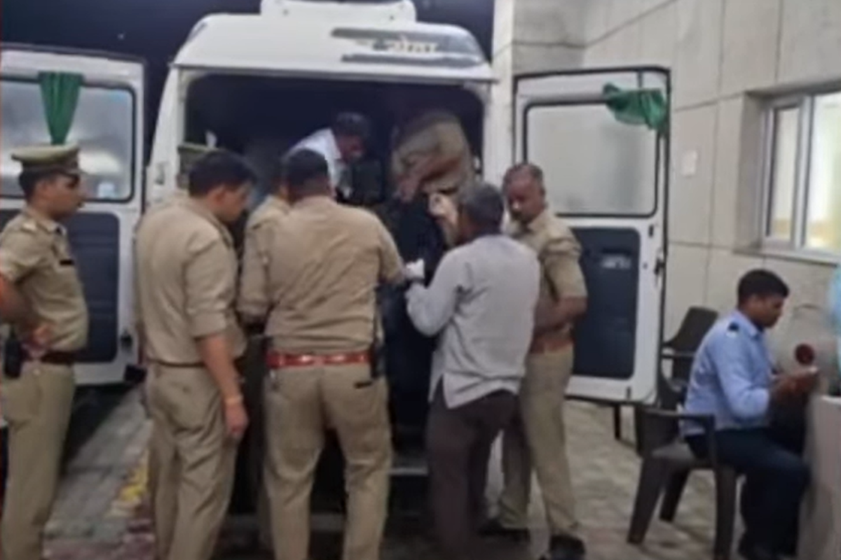 Container truck collision with tractor kills eight Indian devotees