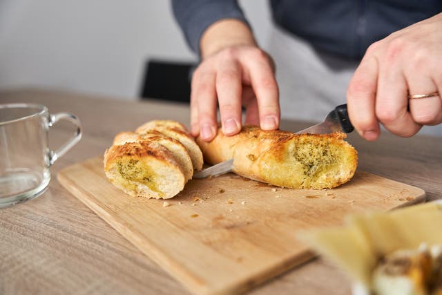 <p>Garlic powder can help give you years of flavorful garlic bread and other dishes. But, the spice also contains some health benefits that may be surprising</p>