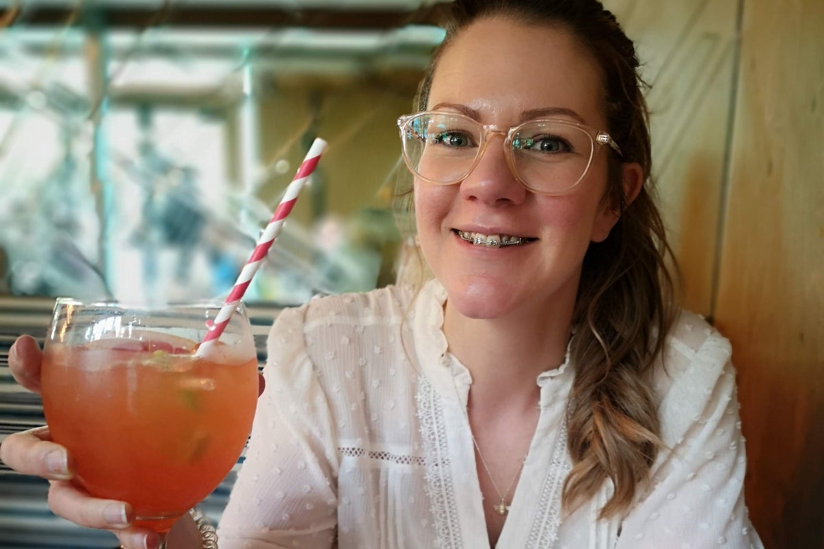 Mum diagnosed with brain tumour after dismissing symptom for 20 years Mum diagnosed with brain tumour after dismissing symptom for 20 years