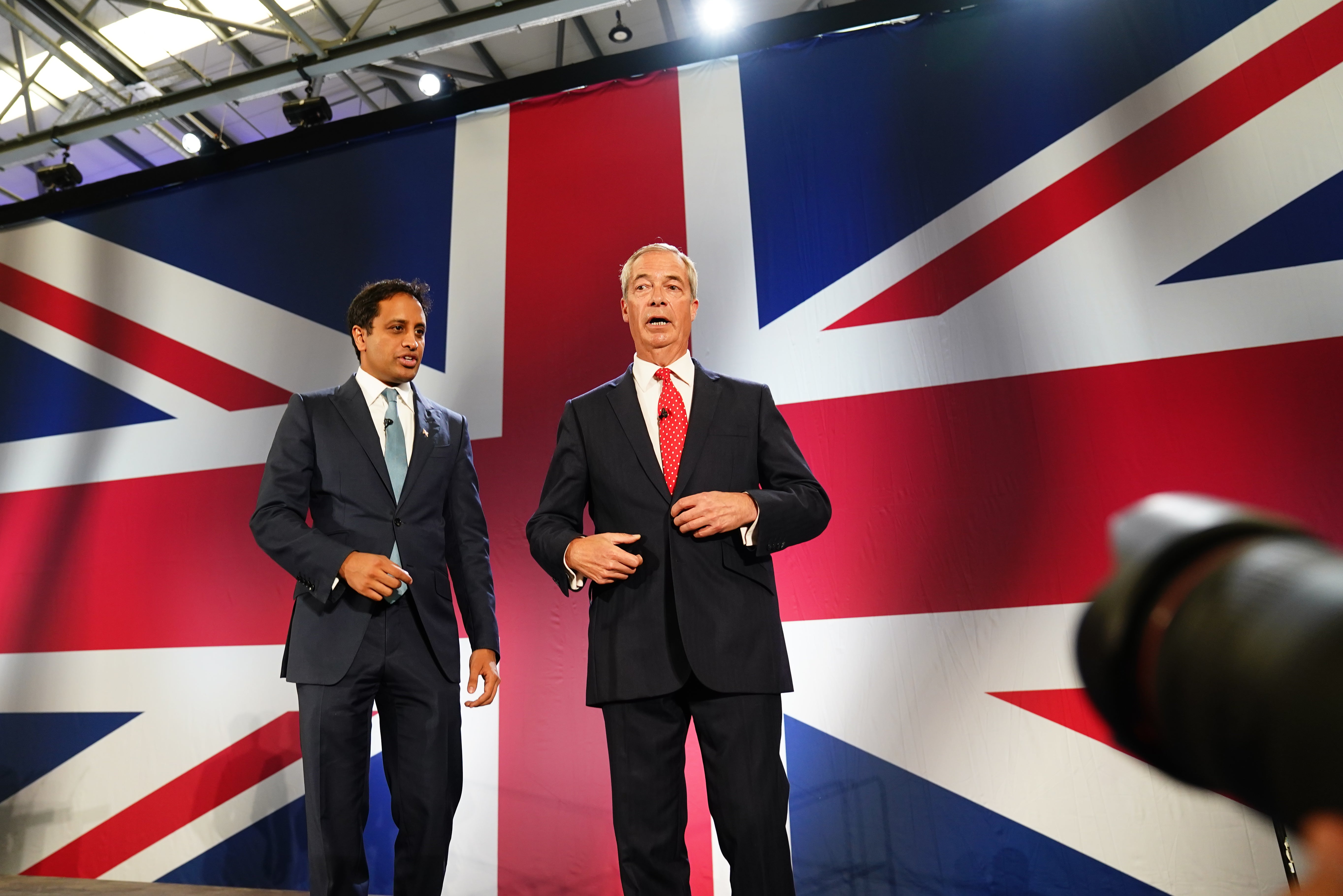 <p>Reform UK leader Nigel Farage and ‘head of Doge’ Zia Yusuf at the launch of the party’s plan to deport asylum seekers</p>
