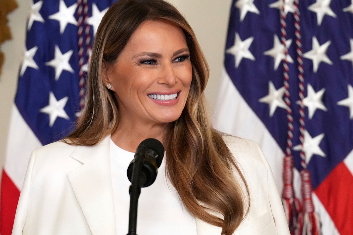 Melania Trump invites K-12 students to participate in nationwide AI challenge contest