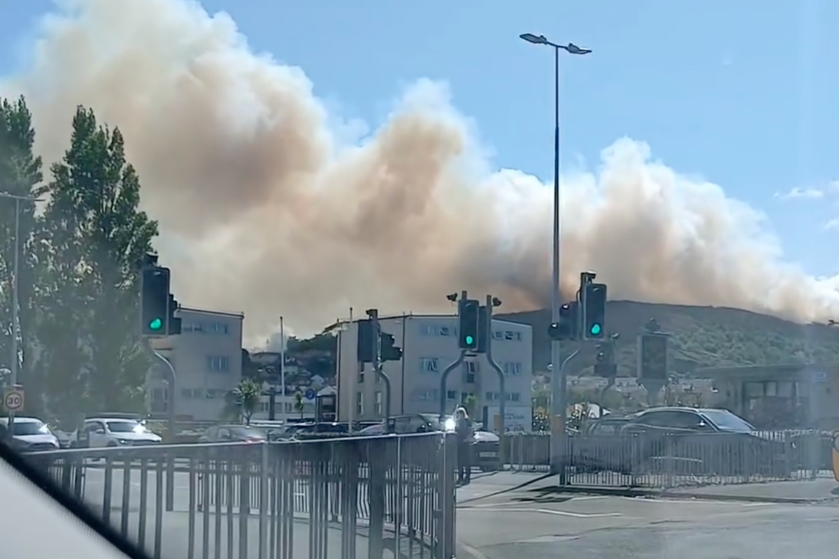 Llandudno fire: Mountain blaze sends thick smoke billowing above Welsh town