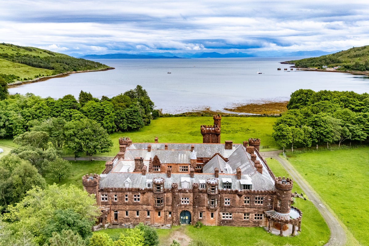 Kinloch Castle on Isle of Rum Sold for Over £750k After Community Approval