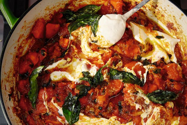 <p>Ripe papaya stir-fried with spice and herbs – a vibrant Brazilian-inspired side that tastes just like pumpkin mash</p>